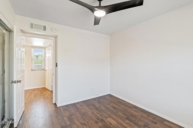 Building Photo - 10420 North 11th St