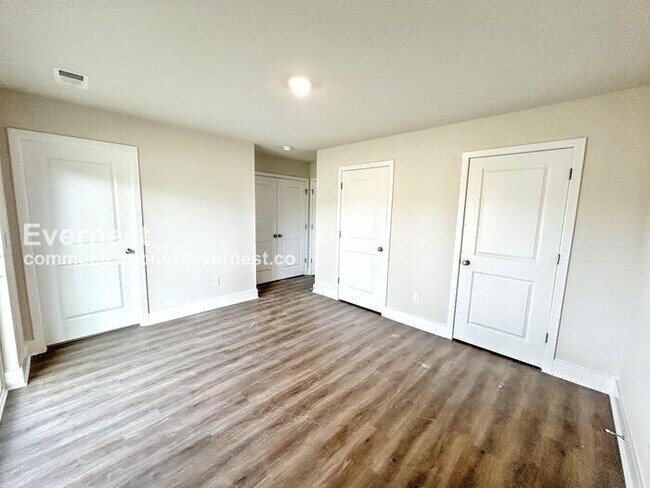 Building Photo - SPECIAL PROMOTION / Brand New 4 Bed/3.5 Bath Townhome with Garage / Pet-Friendly / Available Now!