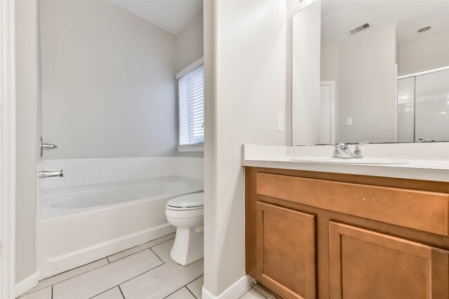 Building Photo - 3107 Braepark Ct