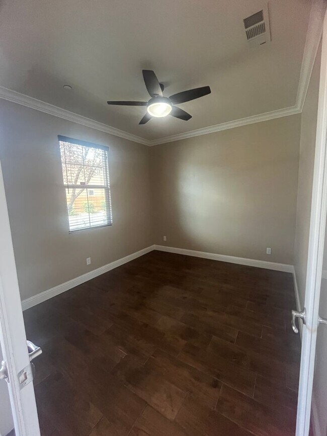 Building Photo - Two Story Home Move In Ready located in Avalon Gated Community!!!