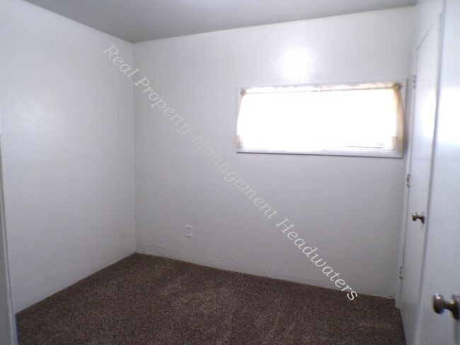Building Photo - 929 Mitchell St