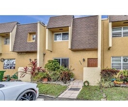 Building Photo - 5624 Blueberry Ct