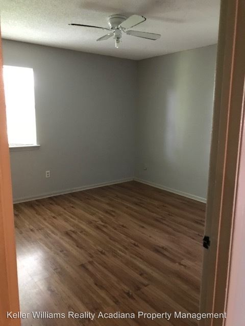 Building Photo - 2 br, 1 bath House - 138 Humming Bird Unit B