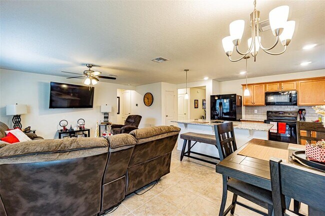 Building Photo - 7601 Muscovy Dr