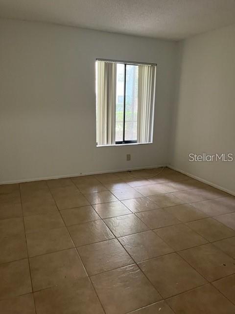 Building Photo - 3300 Fox Chase Cir