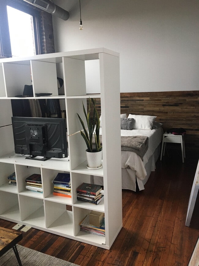 Building Photo - 110 W Market St