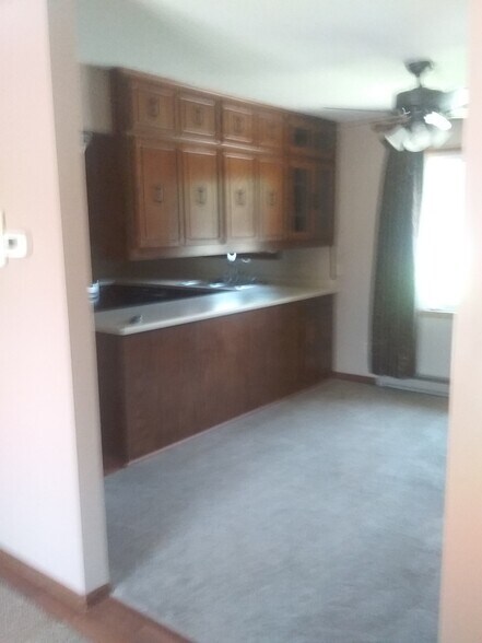 Building Photo - 214 9th Ave N