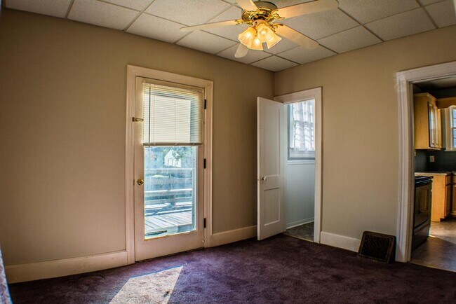 Building Photo - 617 Gales Ave