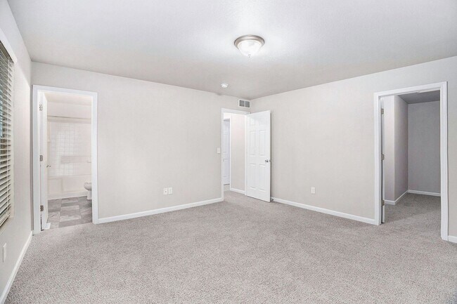 Building Photo - Outstanding 4 Bedroom Home with Great Schools!