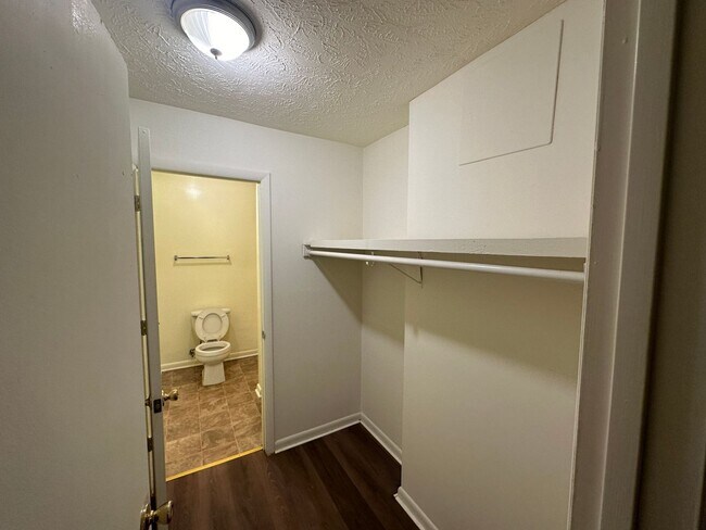 Building Photo - 6376 Applecross Ave