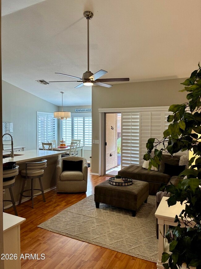 Building Photo - 1723 E Palm Beach Dr