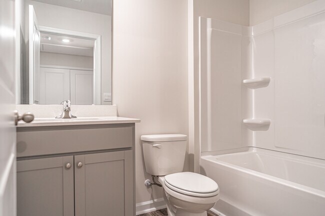 Building Photo - 207 1st St