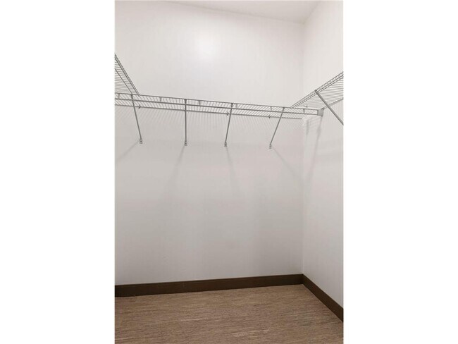 Building Photo - 2810 Park Ave