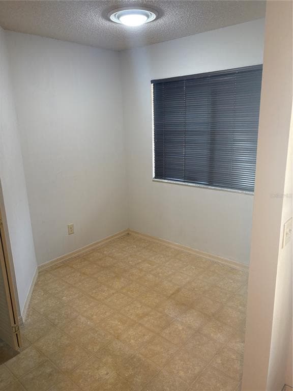 Building Photo - 501 Mansfield Dr