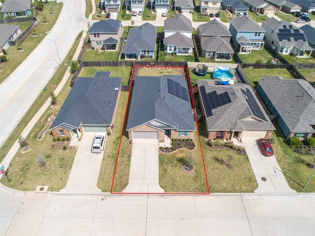 Building Photo - 21430 Poppy Pk Ave