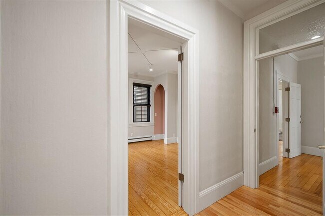 Building Photo - 214 Broadway