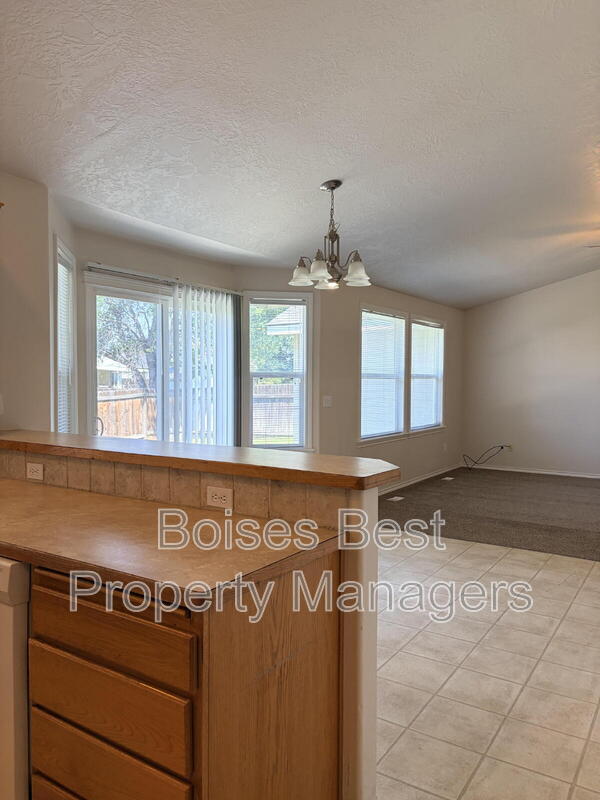 Building Photo - 1276 W Brown Trout Dr