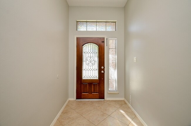 Building Photo - 26006 Palmdale Estate Dr