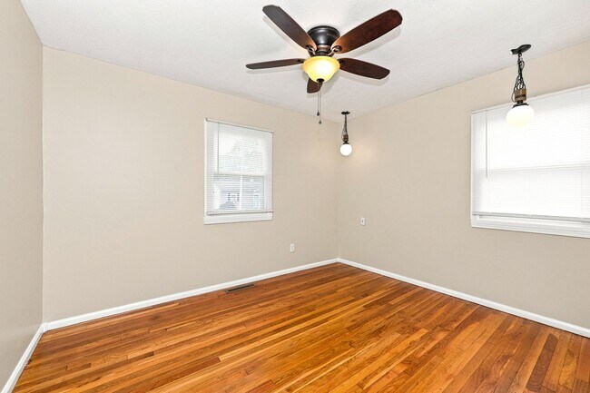 Building Photo - 619 Mavor St