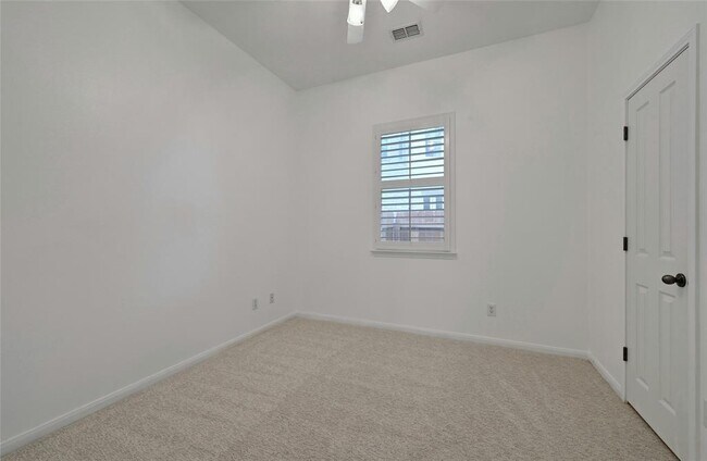 Building Photo - 10104 Hibiscus Cove