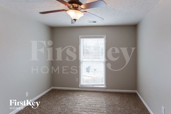 Building Photo - 8870 Cherrywood Cove