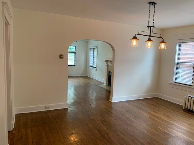 Building Photo - 6401 Bartlett St