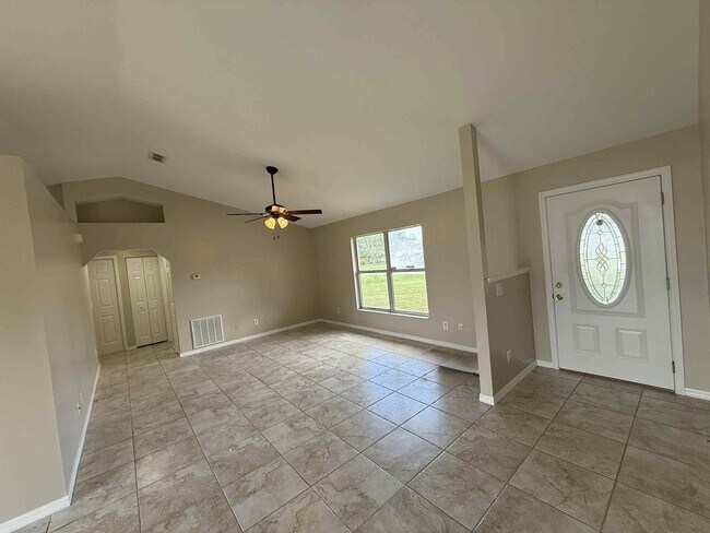 Building Photo - 17 Hemlock Radial Ct