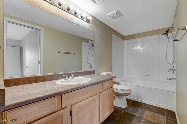 Building Photo - 45 Maleena Mesa St