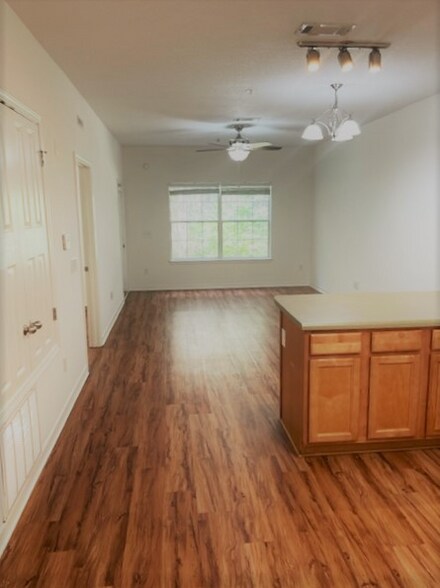 Building Photo - 4672 Crossing Ct