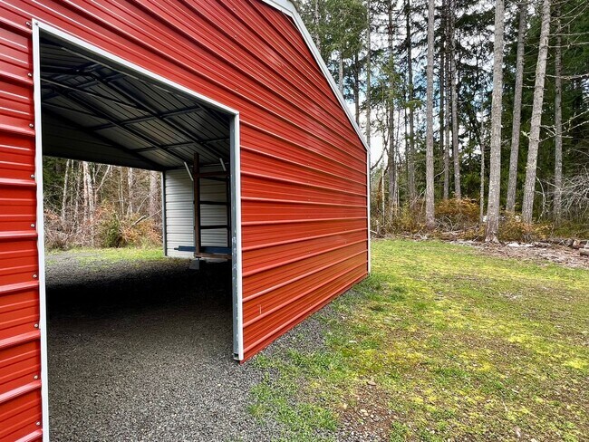 Building Photo - PENDING APPLICATION; Private 5 Acres