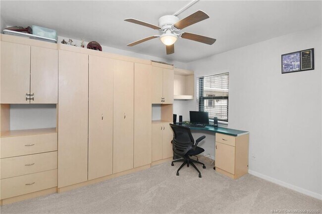 Building Photo - 10044 S Ocean Dr