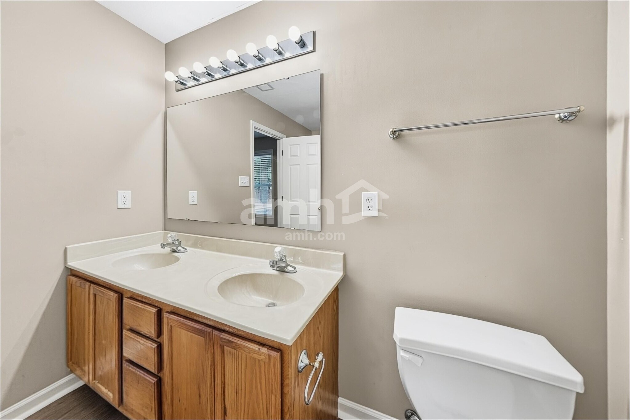 Building Photo - 11447 Drabble Ln