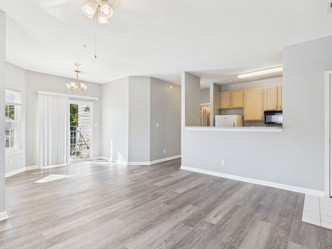 Building Photo - 801 Brassie Ln