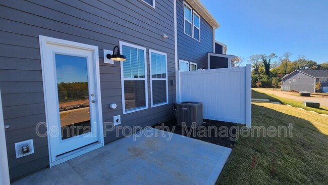 Building Photo - 143 Dalmatian Dr