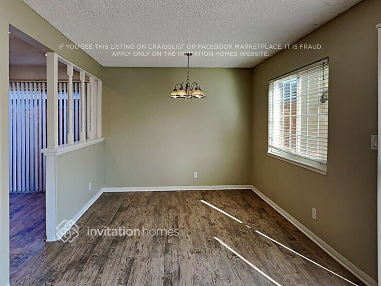 Building Photo - 2164 Athens Ave