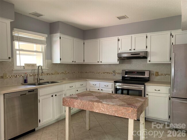 Building Photo - 3282 Heathstead Place