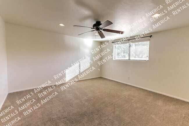 Building Photo - 7632 E Sabino Vista Dr
