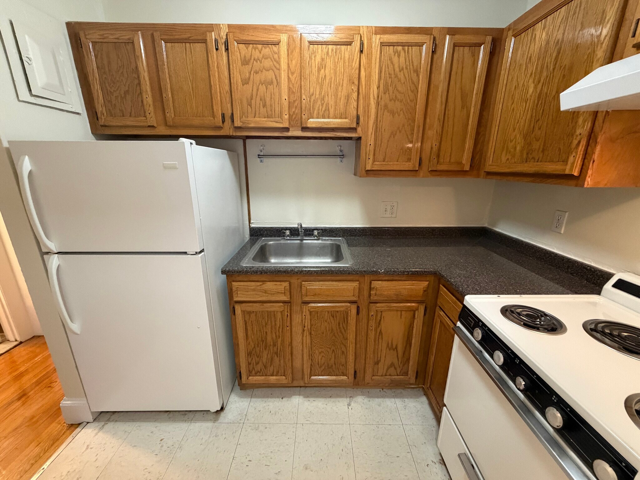 Building Photo - 306 Tappan St