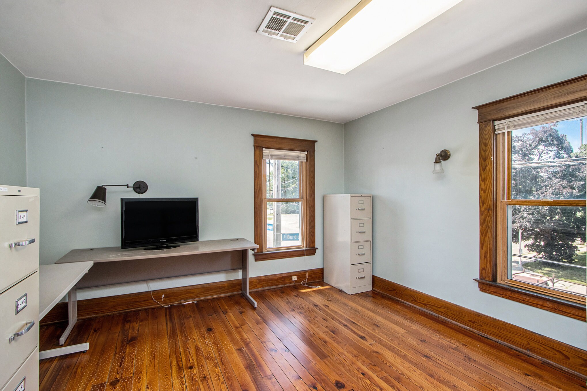 Upstairs Bedroom - 1403 S Burdick St