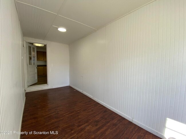Building Photo - 308 N Irving Ave