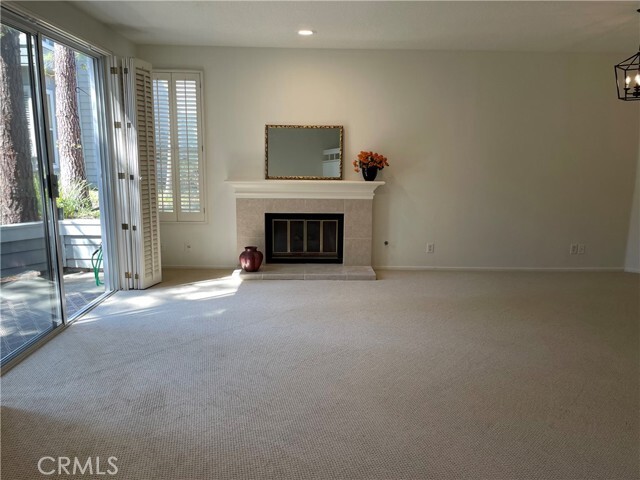 Building Photo - 253 Chesterfield