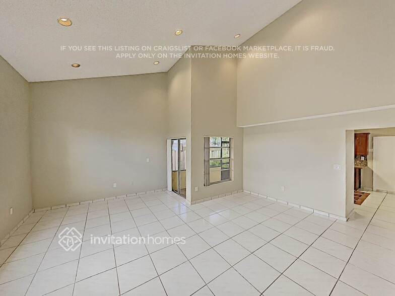 Building Photo - 8216 NW 192nd Terrace