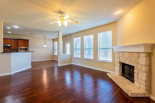 Building Photo - 9329 Castle Pines Dr