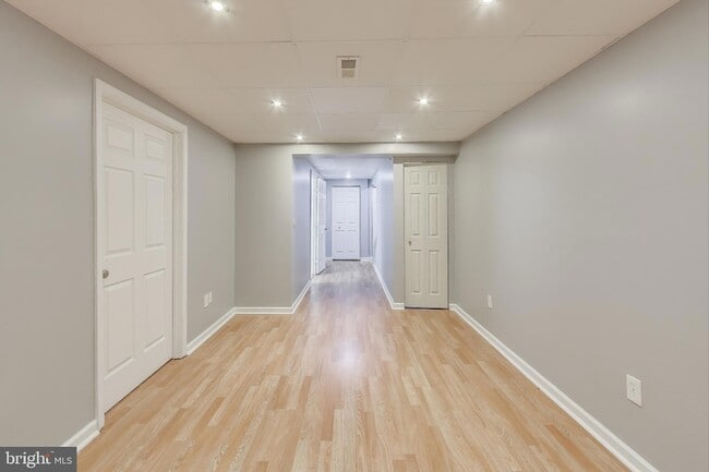 Building Photo - 5769 Yellowrose Ct