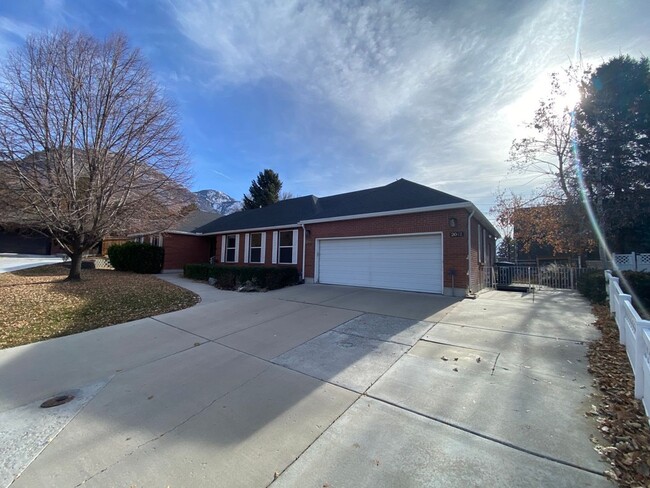 Primary Photo - Great single story home with basement in g...