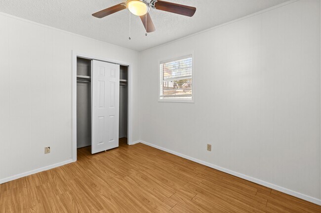 Building Photo - 106 Apache Hills Dr