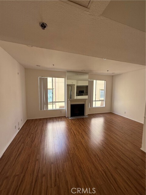 Building Photo - 8614 Burton Way