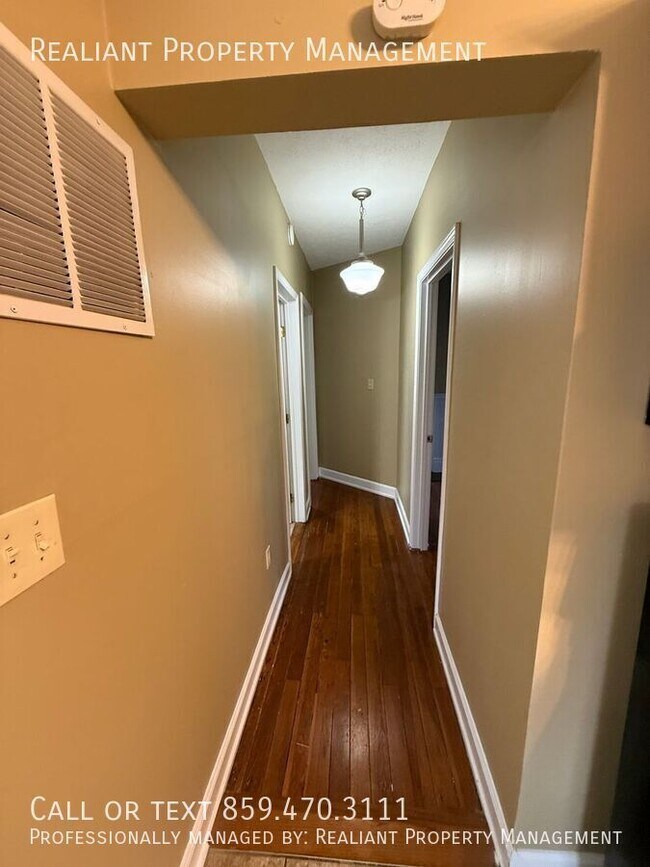 Building Photo - 711 W Maxwell St