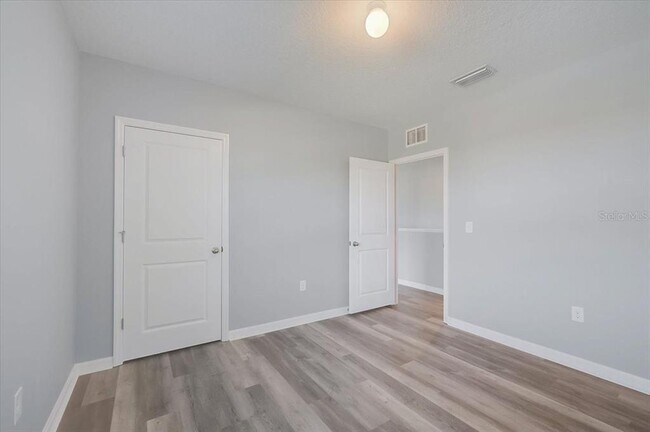 Building Photo - 3919 Willow Branch Pl
