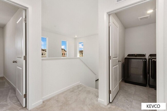 Building Photo - Sprawling Newer Construction Home